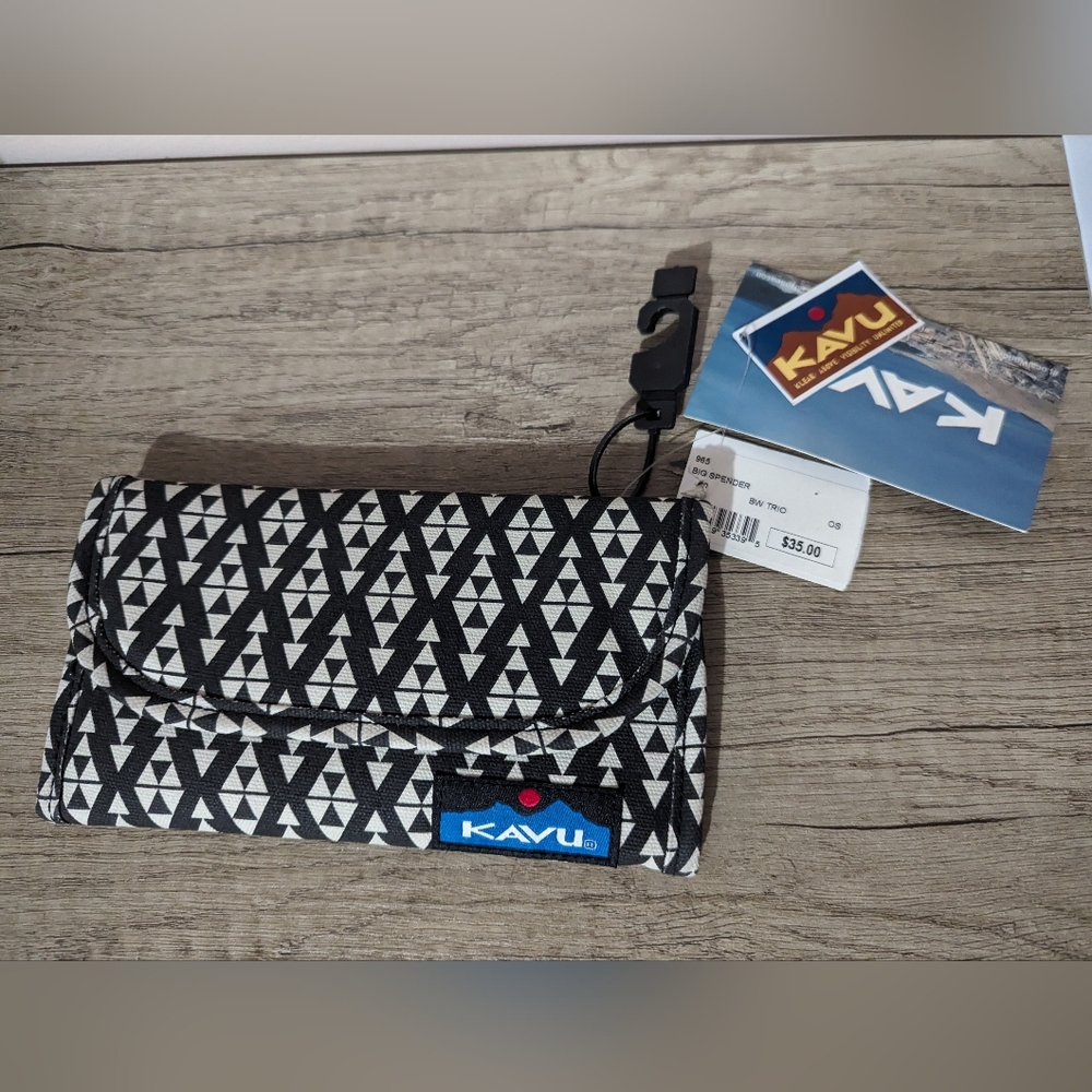 KAVU Big Spender BW Trio Tri-Fold Canvas Wallet Geometric print NEW!